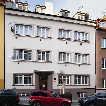 Klara 2 * Prag